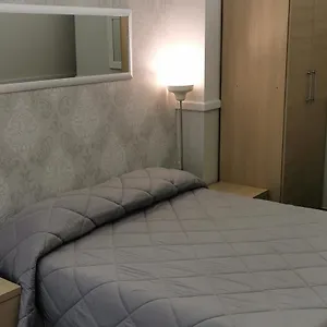 https://bed-and-breakfast-piramide.it-romehotels.com