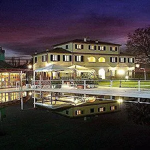 https://seven-resort.it-tuscanyhotel.com